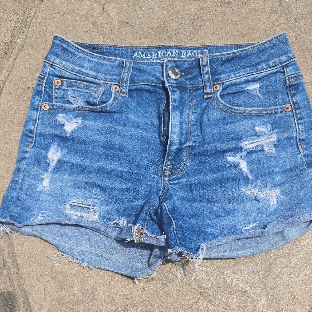 American Eagle Outfitters Distressed Cut Off Blue Jean Shorts Womens Size 4